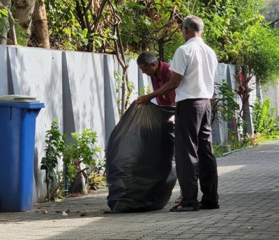 މަސައްކަތު މީހާއަށް އެހީވުމުން ޑރ. ހަސަން ހަމީދަށް ތައުރީފް