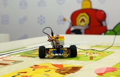 ކުޑަކުދިންނަށް ހާއްސަ ސްޓެމް ޕްރޮގްރާމް "ރޮބޯތިންކް" ރާއްޖެ އަށް