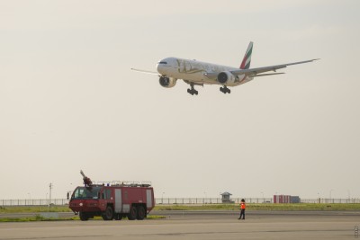 އެމިރޭޓްސްގެ ދަތުރުތަކަށް ބަދަލުތަކެއް ގެނެސް، 100 އަށްވުރެ ގިނަ މަންޒިލަށް އުދުހެން ފަށައިފި