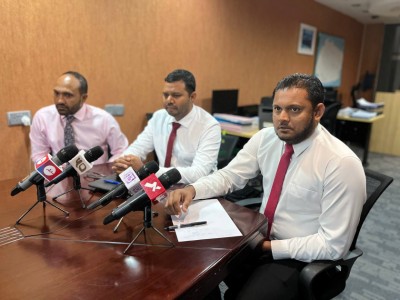 ދައުލަތުން އުޅެނީ ދައުވާއިން ބޭރުން ވަކި ކަމެއްގައި ޔާމީން ފްރޭމްކުރަން: ޔަމީންގެ ވަކީލުން