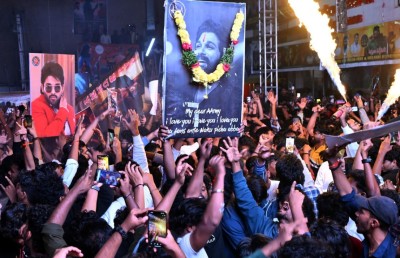 ޕުޝްޕާ 2 އެޅުވި ސިނަމާއެއްގައި ފިތިބާރުވެގެން އެކަކު މަރުވެއްޖެ