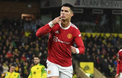 ފުލުގައި އޮތް ނޯވިޗް ބަލިކޮށް، ޔުނައިޓެޑް ފަސްވަނަ އަށް