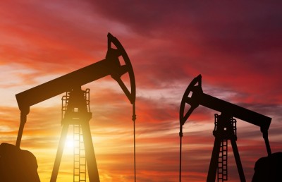 އޮމިކްރޮންގެ ބިރު ކުޑަވުމުން ތެލުގެ އަގު މައްޗަށް