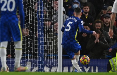 ޗެލްސީ އާއި ލިވަޕޫލް ވެސް މޮޅުވެ، ވާދަވެރިކަން ކުރިޔަށް