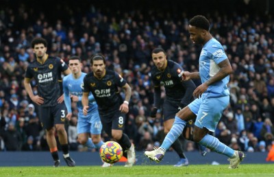 ސްޓާލިންގެ 100 ވަނަ ގޯލާ އެކު މެންޗެސްޓާ ސިޓީން ވުލްވްސް ބަލިކޮށްފި