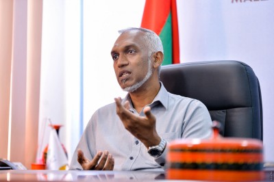 މުއިއްޒު އުޅުއްވަނީ ބަލިވެ, އަޑުއެހުން ކެންސަލް