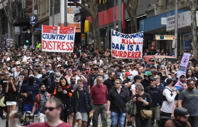 ކޮވިޑް ވެކްސިން މަޖުބޫރުކުރުމާ ދެކޮޅަށް އޮސްޓްރިއާގައި މުޒާހަރާކުރަނީ