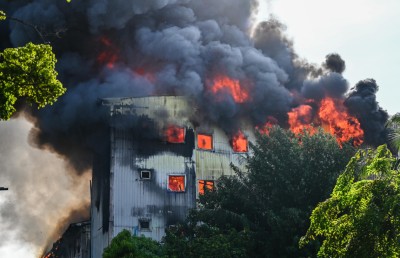 އަލިފާން ކޮންޓްރޯލްވި އިރު އިމާރާތް އަނދައި ހުލި