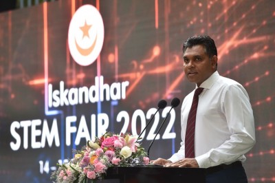 ސަރުކާރުން އަމާޒު ހިފާފައިވަނީ 21 ވަނަ ގަރުނަށް ދަރިވަރުން ތައްޔާރުކުރުމަށް: ނައިބު ރައީސް