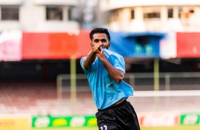 އައްޑުއަކަށް ނުވި، ދ. މީދޫގެ އިމްރާންގެ ހެޓްރިކް ހުއްޓުވޭނެ ގޮތެއް ނުހޯދުނު