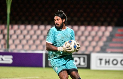 ނުރައްކާތެރި ފައުލުކުރި ކީޕަރު އަޖުފާން އެއް އަހަރަށް ސަސްޕެންޑް ކޮށްފި