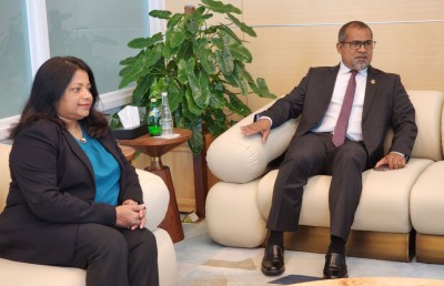 ރަސްމީ ދަތުރެއްގައި ފޮރިން މިނިސްޓަރު ހަލީލް އޮމާނަށް