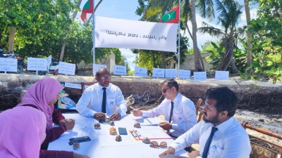 ސަރުކާރުން އަޅާނުލުމުން ކައުންސިލް ބައްދަލުވުން ރަށް ގިރާ ސަރަހައްދުގައި!