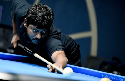 ހުސެން، ބޭބެގެ ފަހަތުން ގޮސް ގައުމީ ޗެމްޕިއަނަކަށް