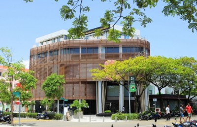 ޖާގަ ދަތިވެ، ކަސްޓަމަރުންނަށް އަނިޔާވާތީ ހުޅުމާލޭ ފެންޓަސީ ބަންދުކުރަނީ