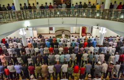 މިސްކިތްތަކުގައި ހިފްޒުކޮށް، އިމާމުވެ ތަރާވީހް ނަމާދު ކުރާނެ ދިވެހިން ހޯދަނީ