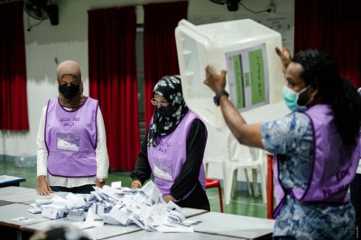 ރިޔާސީ އިންތިޚާބު: ވޯޓުލާ މަރުކަޒުތަކުގެ ސެކިއުރިޓީއާ ބެހޭ ގޮތުން އީސީއިން ފުލުހުންނާ މަޝްވަރާކޮށްފި