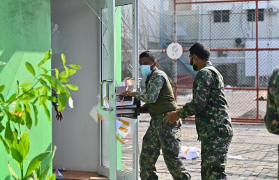 އަލިފާން ކޮންޓްރޯލްވި އިރު އިމާރާތް އަނދައި ހުލި