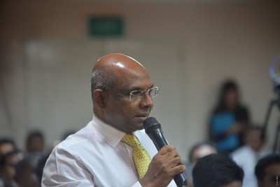 ހަމަޖެހުން އޮތީ ރައީސްގެ ވެރިކަން ދަމަހައްޓައިގެން: ޝާހިދު