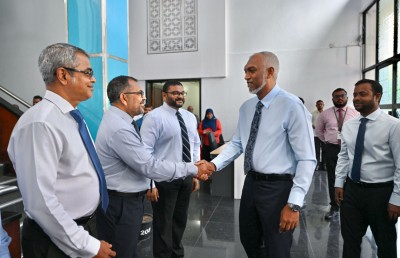 ދާއިމީ ހައްލެއް ލިބެންދެން މިނިސްޓްރީތައް ހިންގާނީ ތަނެއް ކުއްޔަށް ނުނަގައި: ރައީސް