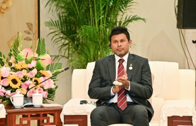 ޗައިނާއަކީ އަބަދުވެސް ރާއްޖޭގެ އިތުބާރު އޮތް ރަހުމަތްތެރިއެއް: ނައިބު ރައީސް