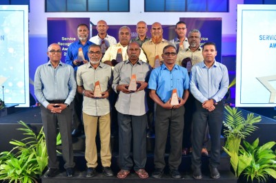 އެމްއޭސީއެލަށް ގިނަ އަހަރުތަކެއް ވަންދެން ޚިދުމަތްކުރި މުވައްޒަފުންގެ އަގު ވަޒަންކޮށްފި