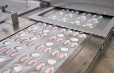 ކޮވިޑް ބޭސް އެމެރިކާގައި ބޭނުންކުރުމަށް ހުއްދަ ދީފި