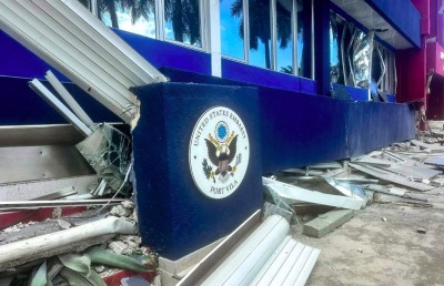 ބާރުގަދަ ބިންހެލުމެއްގައި ވަނުއަޓޫ ފުނޑިއްޖެ