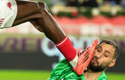 މޮނާކޯ ފޯވާޑްގެ ބޫޓު ގޮސް އެރީ ޑޮނަރުއްމާގެ މޫނަށް