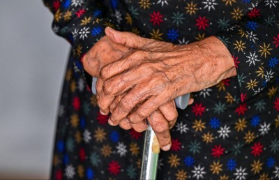 ފޮޓޯ ސްޓޯރީ: 104 އަހަރުގެ ހިނިތުންވުން، "ރީތި ފޮޓޯއެއް ދޯ"