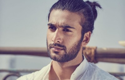 މީޒާންގެ ތިން ވަނަ ފިލްމުގައި ފުޓްބޯޅަ ކުޅުންތެރިއަކަށް