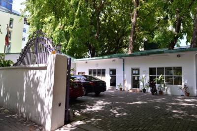 ޑްރަގްގެ ވަބާގައި ޖެހިފައިވާ 242 މީހުން ފަރުވާއަށްފަހު އަނބުރާ މުޖުތަމައުއަށް