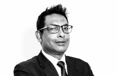 ފަޒީލާ އެކު، އިތުރު ބައެއްގެ ފޯނު ފުލުހުން ހިފަހައްޓައިފި