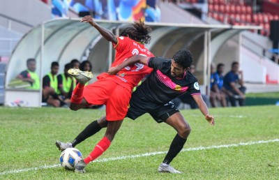 ޔޫވީ އާއި ގްރާންޑޭ މެޗު ހަމަހަމަ