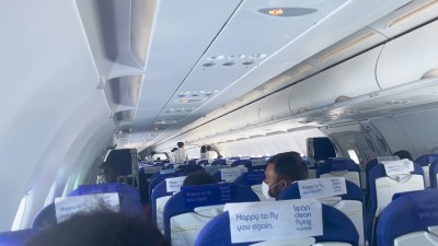 ދިވެއްސަކު މަތިންދާބޯޓެއްގެ އިމަޖަންސީ ދޮރު ހުޅުވަން އުޅެފި