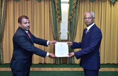 ނާޒިމަށް ކެމްޕެއިން ކުރުމަށް ސްޓޭޓް މިނިސްޓަރުކަމުން ރިޔާޒް އިސްތިއުފާ ދެއްވައިފި
