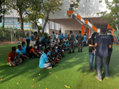 ނީލަން ފިހާރައިގައި ރޯވުން: ސިޓީ ކައުންސިލް މުވައްޒަފުންގެ އެކޮމަޑޭޝަން އަދިވެސް ހަމައެއް ނުޖެހޭ