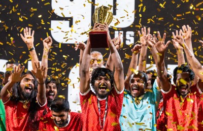 އައްޑޫ ބަލިކޮށް ގޯލްޑް ކަޕްގެ ޗެމްޕިއަންކަން ހޯދައި އޭދަފުއްޓަށް ރަސްކަން