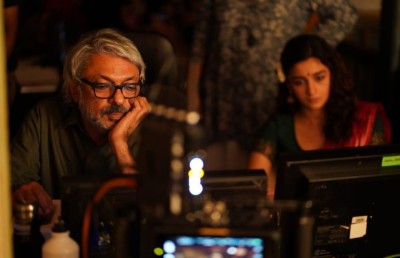 އާލިއާގެ އެދުމަކަށް ބަންސާލީ ދިނީ ފުރަގަސް