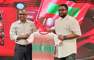 މީޑިއާ ބޮއިކޮޓް ކުރަނީ އެފްއޭއެމް އަޑީގައި އޮވެގެން: އާޒިމް