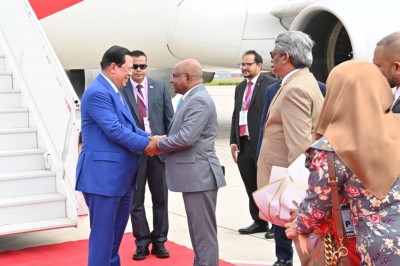 ކެމްބޯޑިއާގެ ބޮޑުވަޒީރު ރާއްޖެ ވަޑައިގެންފި