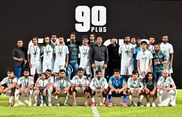 އަޑިއަޅާލަމުން ދިޔަ ފުޓްބޯޅަ ބަދަލުކޮށްލި ދެ ކޯޗުން