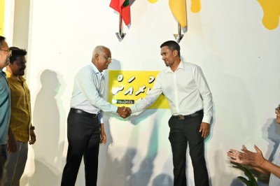 އެދުނު ކަންކަން ކޮށްދެއްވައިފި، ފުވައްމުލަކުން ރައީސަށް ދޭނީ 'އޭ ޕްލަސް': މޭޔަރު