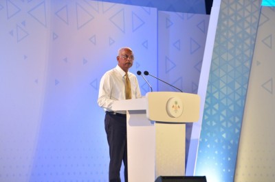 ހަނިމާދޫ އެއާޕޯޓް ތަރައްގީ މި ކުރަނީ ފައިސާ ހުރެގެން, މިކަމެއް ނުހުއްޓޭނެ: ރައީސް
