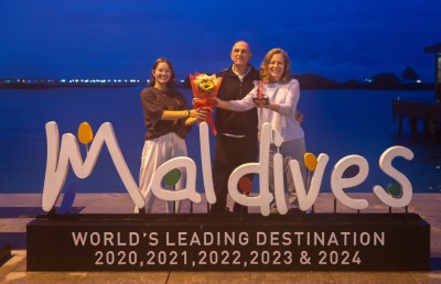 އަހަރުގެ ފުރަތަމަ ޓޫރިސްޓު ރާއްޖެއަށް އޮތީ "އާއިލީ ލޯތްބެއް"، މިއީ ރާއްޖެ އައި 11 ވަނަ ފަހަރު