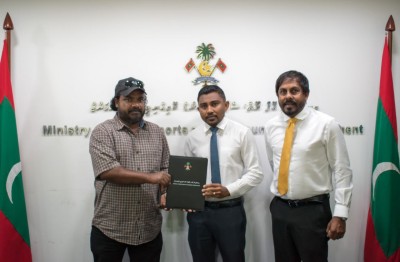 ތޮއްޑޫ އާއި ދުވާފަރުގައި ކުޅިވަރު ދަނޑުތައް އެޅުމަށް ބަޔަކާ ހަވާލުކޮށްފި