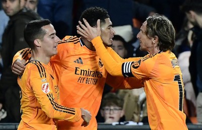 ވިނީ އަށް ރަތެއް، ރެއާލަށް ފަހު ވަގުތު މޮޅެއް