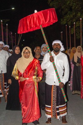 35 އަހަރުގެ ޚިދުމަތަށް ފަހު ރިޓަޔާކުރިއިރު، ހަމްސިއްޔާ އުފަލުން ރޮއްވާލައިފި