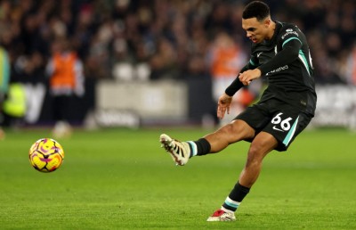 މެޑްރިޑާ ގުޅޭ ވާހަކަތަކުން އެލެގްޒެންޑާ އާނޯލްޑަށް އަސަރެއް ނުކުރާނެ: ސްލޮޓް