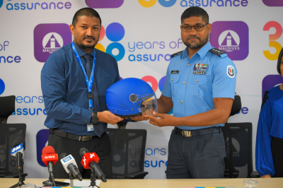 އެލައިޑުން އާންމުންނަށް ހެލްމެޓު ދެނީ